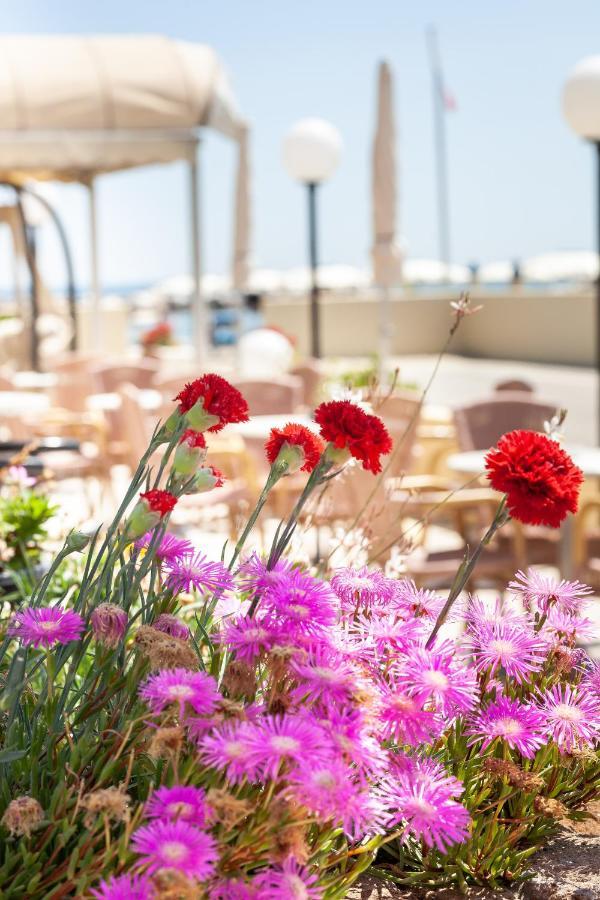 Hotel Primavera Sul Mare Lido Di Savio Exteriör bild