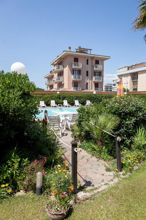Hotel Primavera Sul Mare Lido Di Savio Exteriör bild