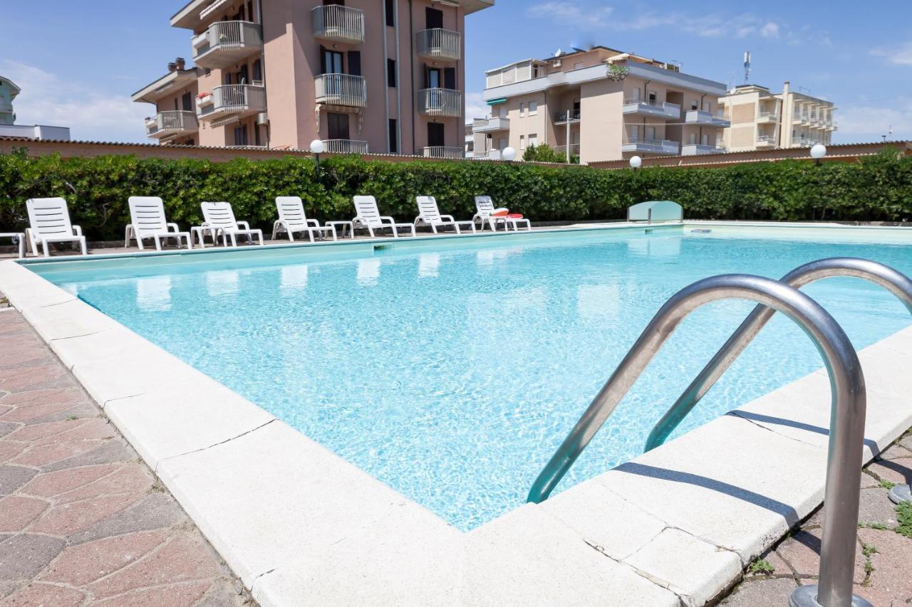 Hotel Primavera Sul Mare Lido Di Savio Exteriör bild