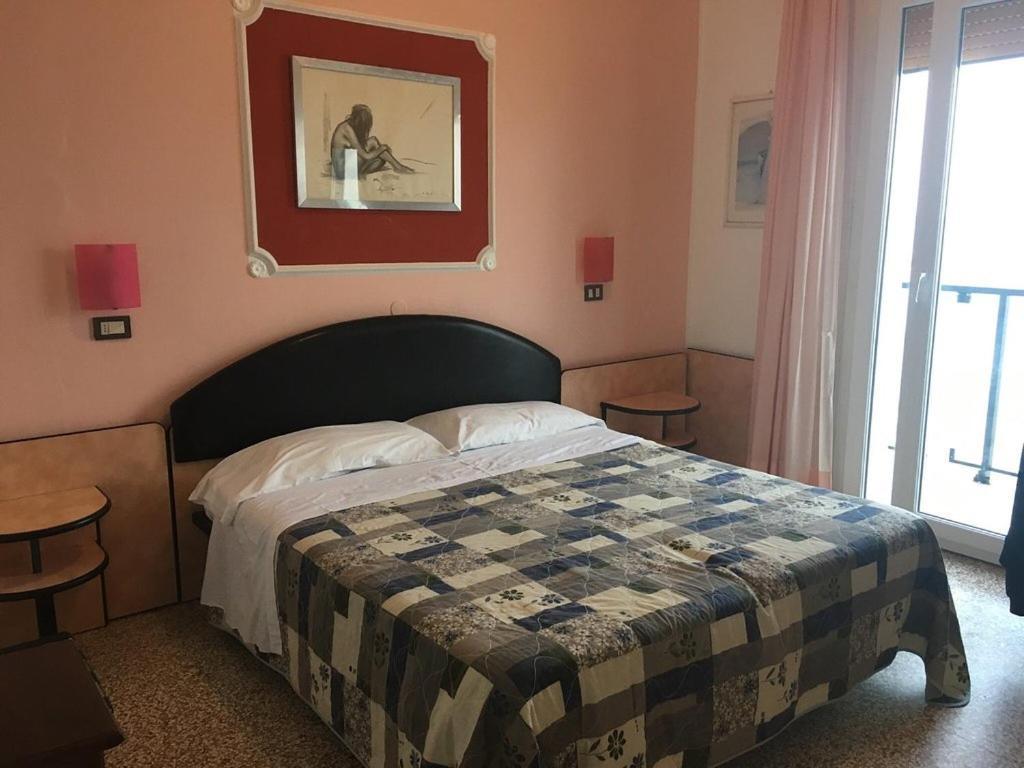 Hotel Primavera Sul Mare Lido Di Savio Exteriör bild