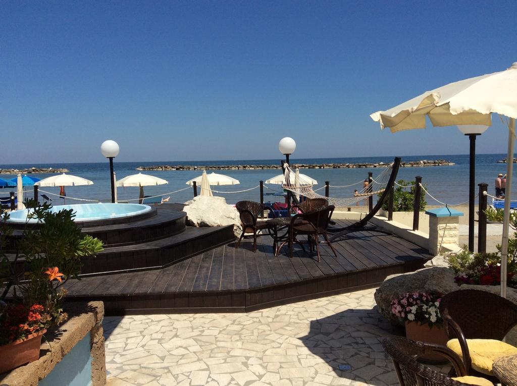 Hotel Primavera Sul Mare Lido Di Savio Exteriör bild