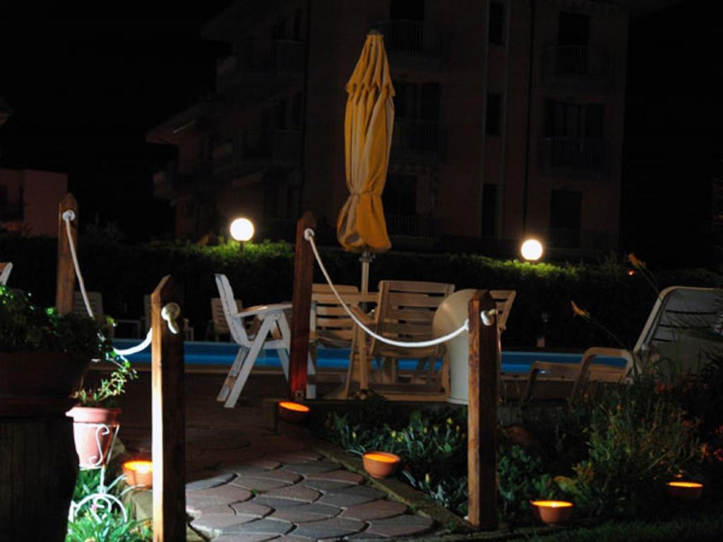 Hotel Primavera Sul Mare Lido Di Savio Exteriör bild